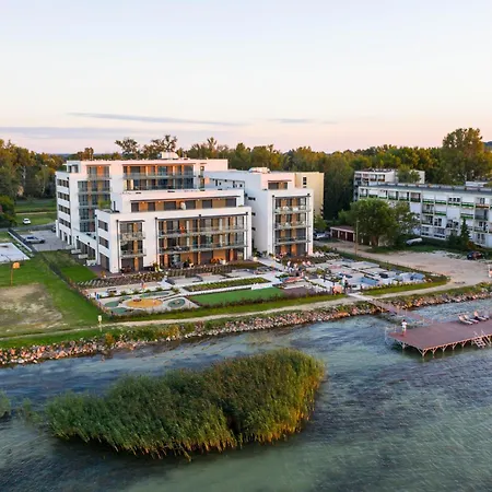 Sunset Lakeview With Jacuzzi Apartment *