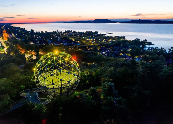 Sunset Lakeview With Jacuzzi