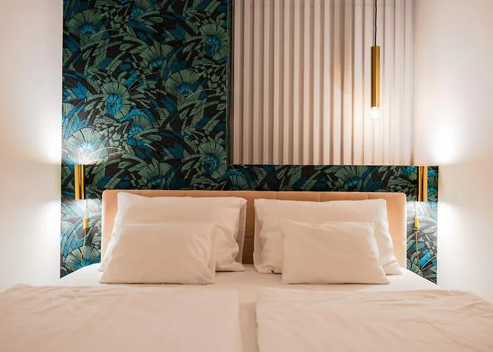 Sunset Lakeview With Jacuzzi